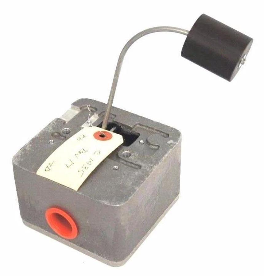 NEW BIJUR DELIMON C1935 FLOAT SIGNAL SWITCH ASSEMBLY