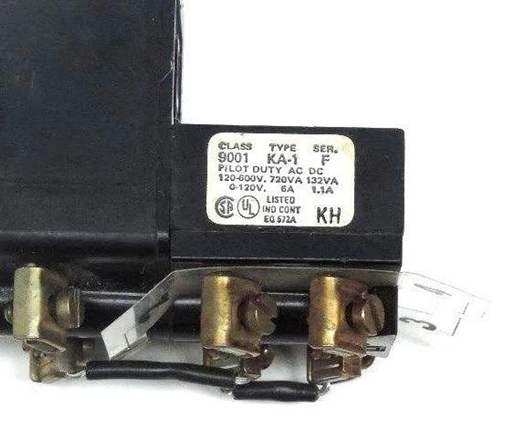 Used SQUARE D 9001-KM-1 PILOT LIGHT MODULE SER F W/ 9001-KA-1 CONTACT BLOCK