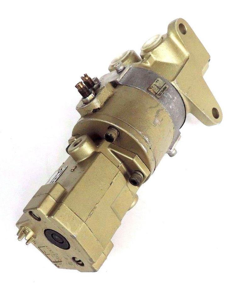Used ROSS 2776B4967 CONTROL VALVE W/ W421B93 ADAPTER 110/50, 110-120/60