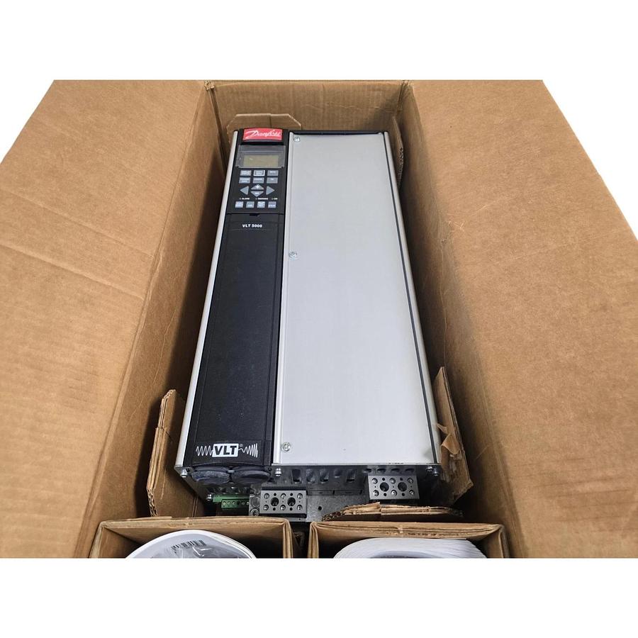 Danfoss 178F6657 VLT 5000 AC Drive 20HP/15kW VLT5022PT5C20STR0DLF00A10C0 NSMP
