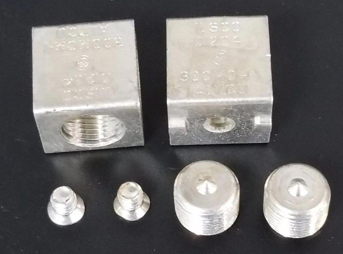 Used LOT OF 5 NEW CHALLENGER TL20-2 LUG KITS TL202