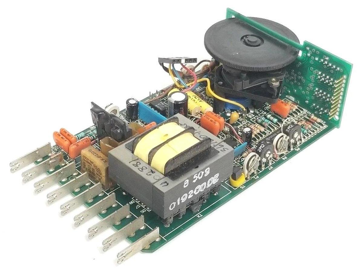 Used EUROTHERM CONTROLS 018987 CONTROL BOARD ISS. 6 W/ 018986 ISS. 4 BOARD