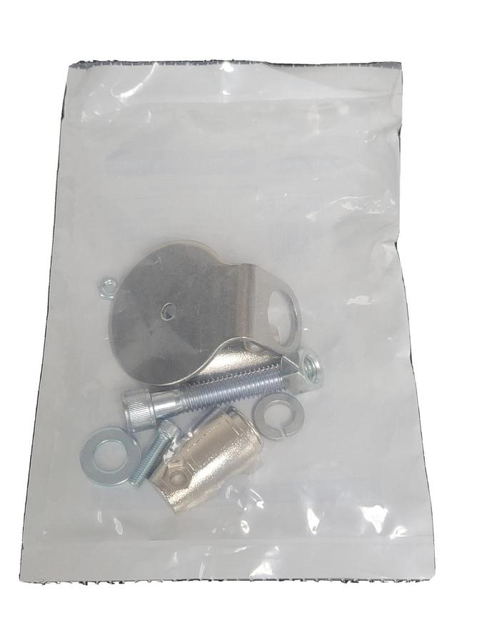 Used LOT OF 3 NEW BANNER SMB50RFA MOUNTING BRACKETS 75886