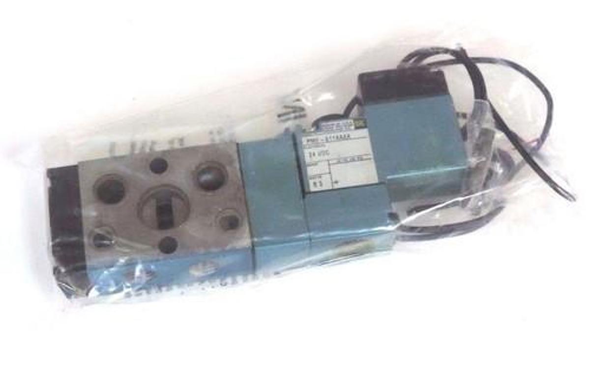 Used NIB MAC 811C-PM-611AA-122 SOLENOID VALVE 150PSI PME-611AAAA 811CPM611AA122