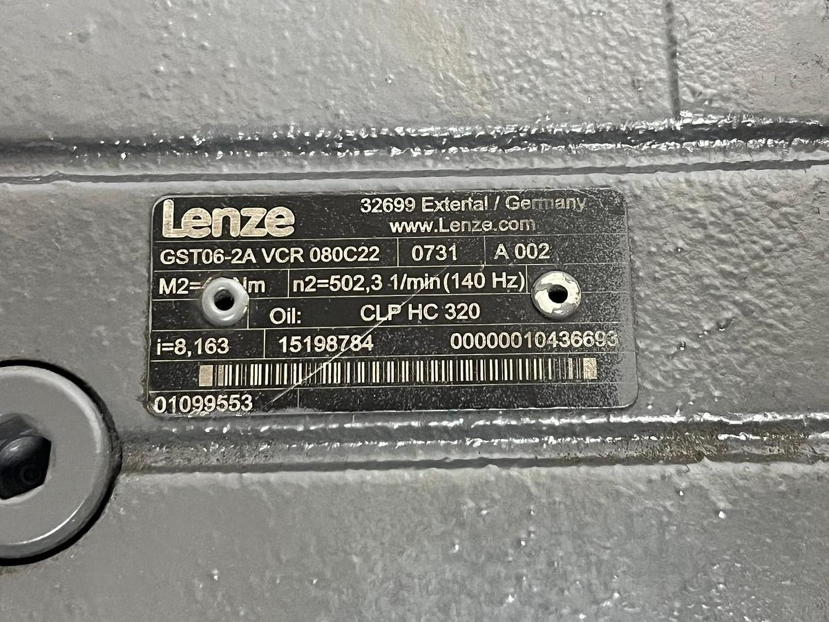 Used Lenze MDSKARS080-22 Servo Motor 2.3kW 4100 RPM w/ GST06-2A VCR 080C22 Gearbox