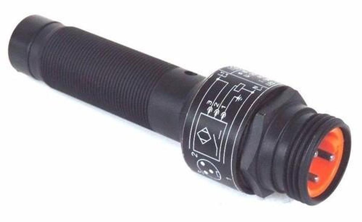 Used NIB EFECTOR IFM IG0332 PROXIMITY SWITCH IGA2008UARKA/SC/SL/LS-300BL
