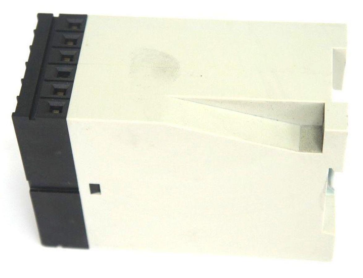 Used PULSOTRONIC 8102-0930 RELAY MODULE 110V 50/60HZ 81020930