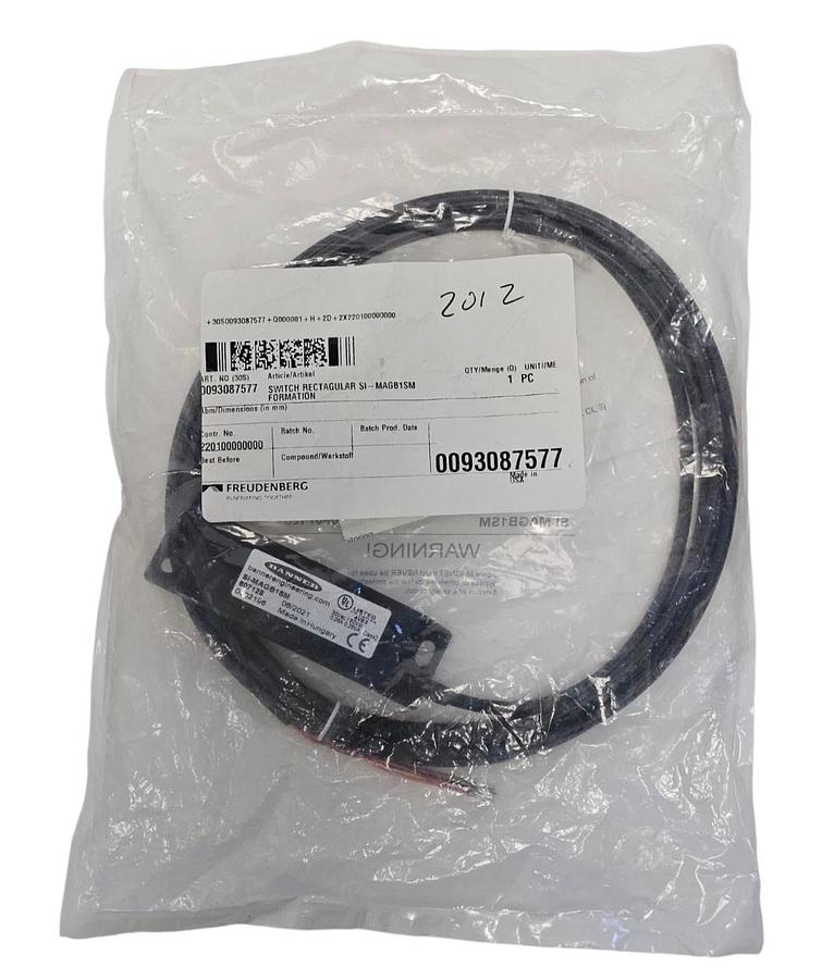 Used NEW BANNER SI-MAGB1SM MAGNETIC SWITCH 807128 NSFP
