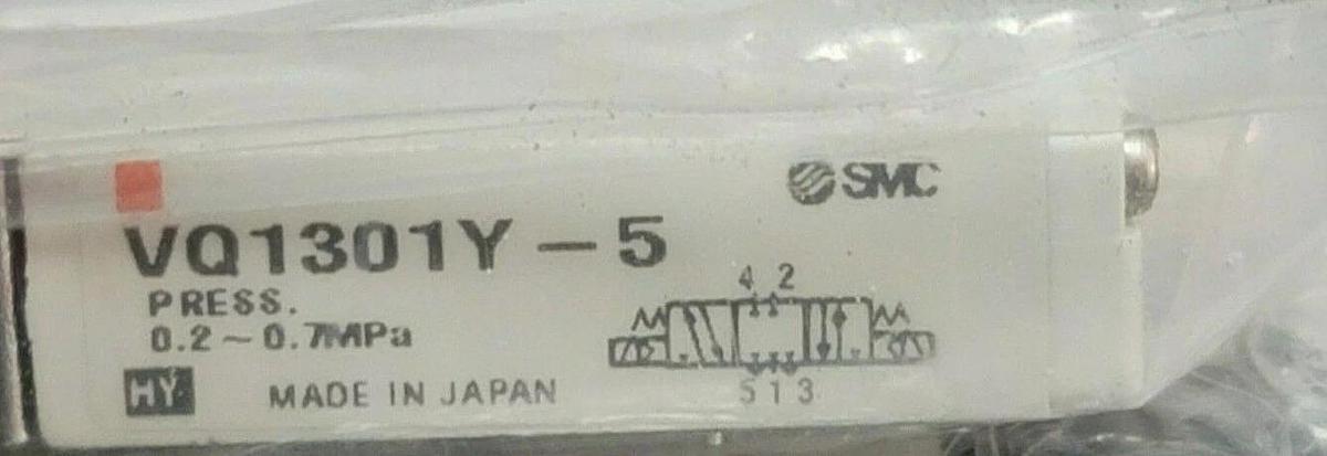 Used NEW SMC VQ1301Y-5 PLUG-IN VALVE VQ1301Y5 PRESS. 0.2~0.7MPa