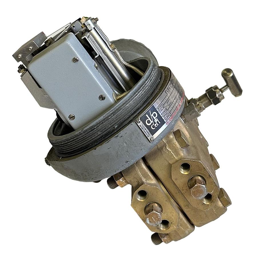 Used FOXBORO E13DM ELECTRONIC PRESSURE TRANSMITTER 65-100VDC 2000PSI 316SS CS BODY
