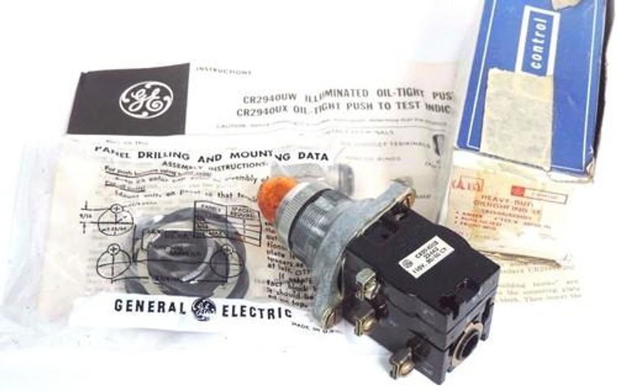 Used NIB GENERAL ELECTRIC CR2940UX224D2 PUSHBUTTON AMBER, 110V 60/50 HZ CR2940UX224A2