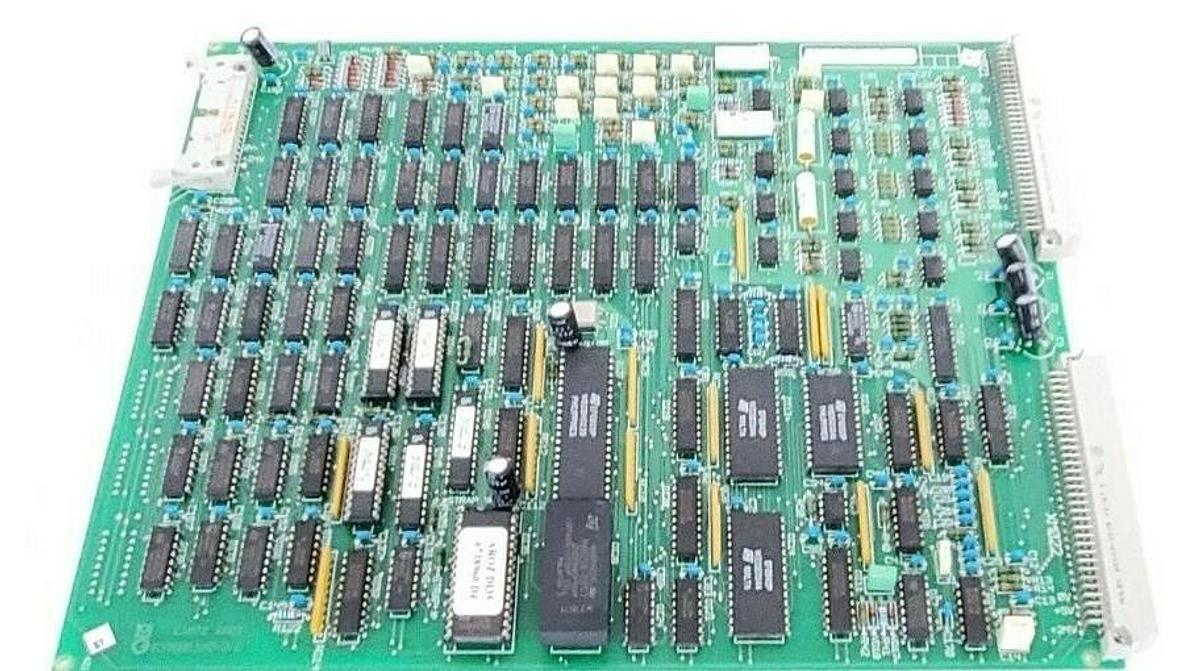 Used MERLIN GERIN 6740839 CONTROL BOARD 6739815XD-2-E UEB1309076 6739815XD-1-E