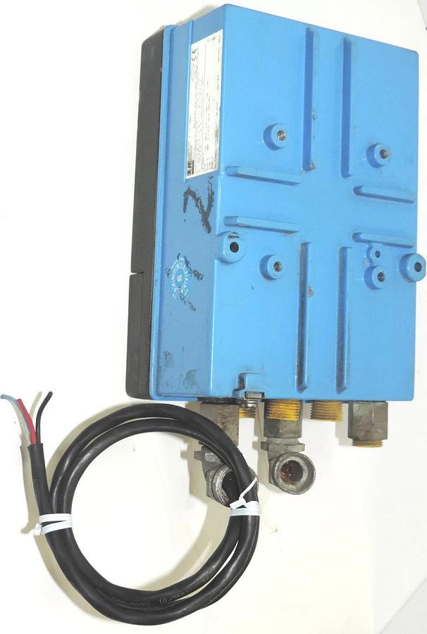 Used ENDRESS & HAUSER MYCOM 152 CPM152-F1A1A11A PH MEASUREMENT CONTROLLER