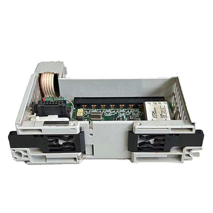 Used ALLEN BRADLEY 1769-IF4 /B Compact I/O 4-CHNL ANALOG INPUT MODULE FW. 2.1 1769IF4