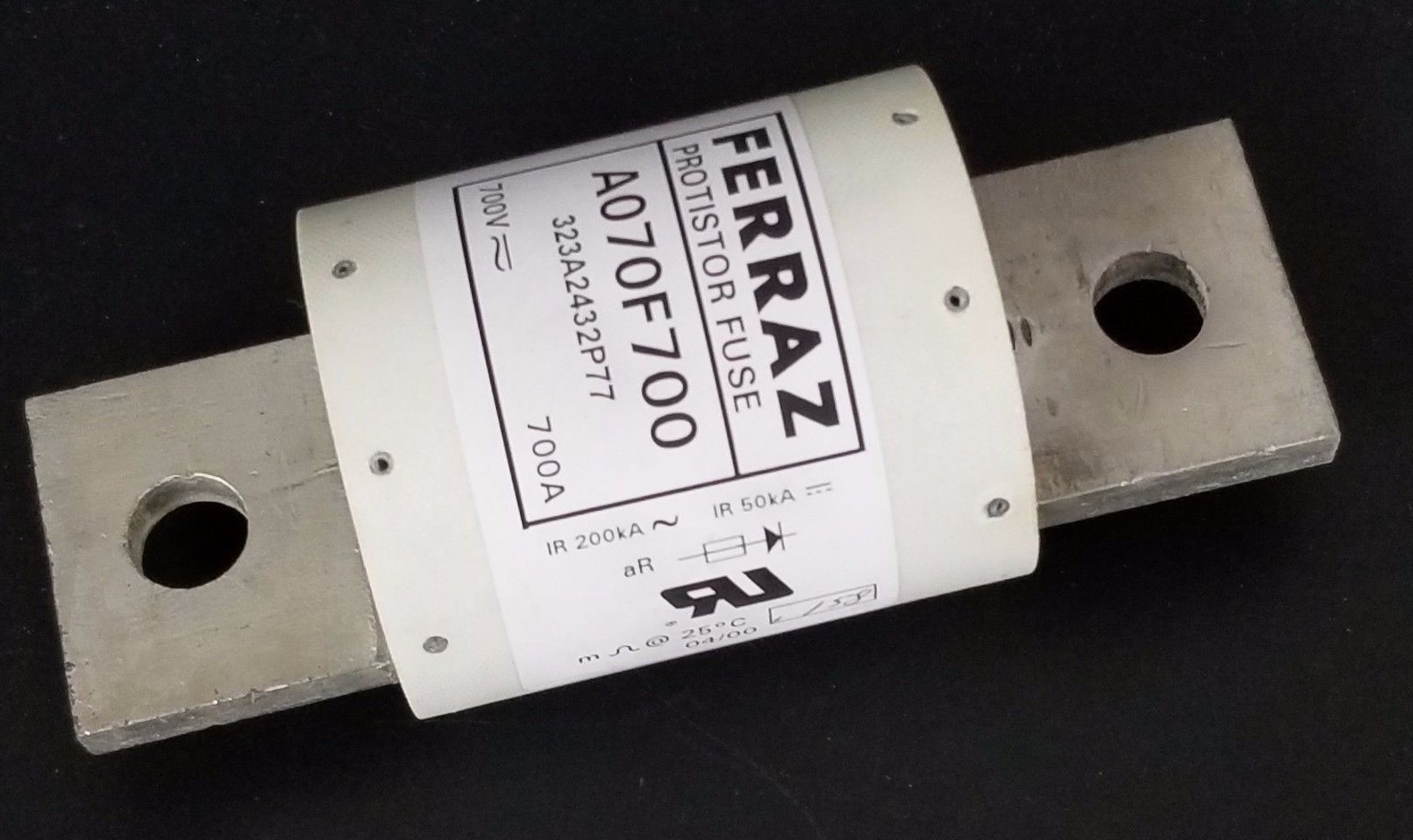 Used NIB FERRAZ SHAWMUT A070F700 PROTISTOR FUSE 700V, 700A, 323A2432P77