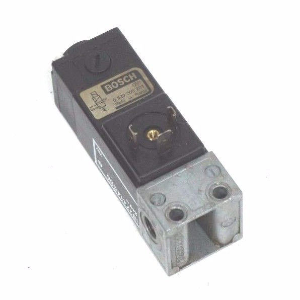 Used BOSCH 0-820-005-201 SOLENOID VALVE W/ 1827414006 PILOT VALVE 24V
