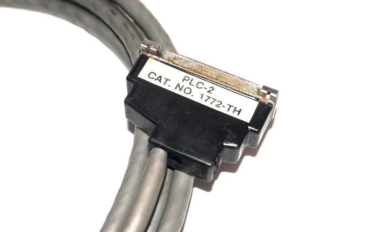 Used ALLEN BRADLEY 1772-TH CASSETTE RECODER CABLE W/ POWER CABLE,CASE,AND KEYS 1772TH