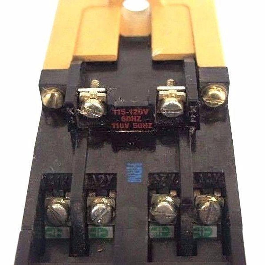 Used ALLEN BRADLEY 700-P800A1 TYPE P CONTROL RELAY SER B, 700P800A1