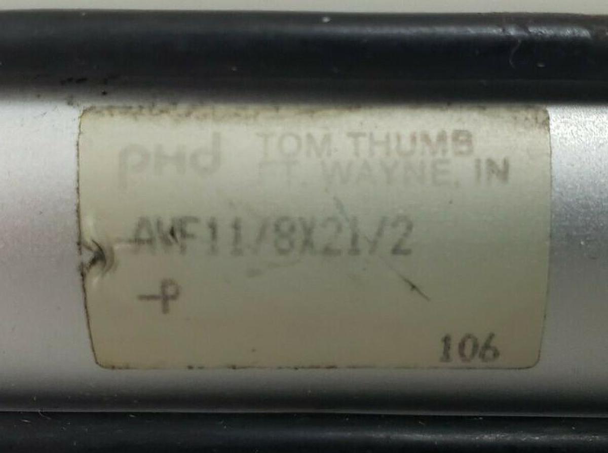 Used PHD AVF11/8X21/2-P PNEUMATIC CYLINDER AVF118X212P