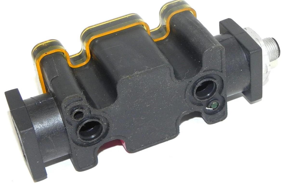 NEW PARKER D1VW020DNJCLGJ7B VALVE 24VDC, 0.38-0.44A, 5000PSI MAX-P,A,&B