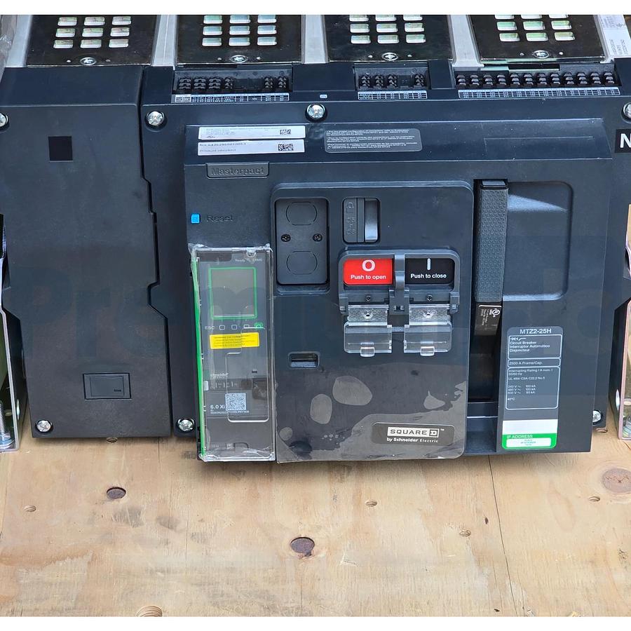 Square D Schneider MTZ2-25H MicroLogic 6.0Xi Masterpact Circuit Breaker 2500A 4P