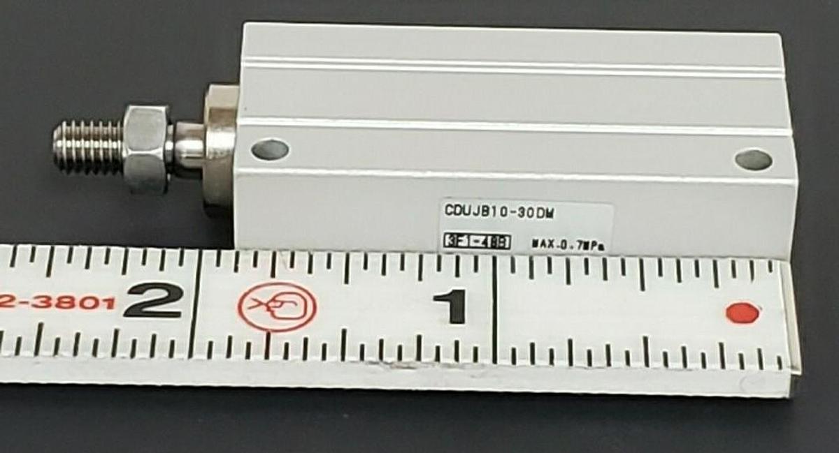 Used NEW SMC CDUJB10-30DM PNEUMATIC CYLINDER, 0.7MPa, 3F1-48B, CUJ0C35, CDUJB1030DM