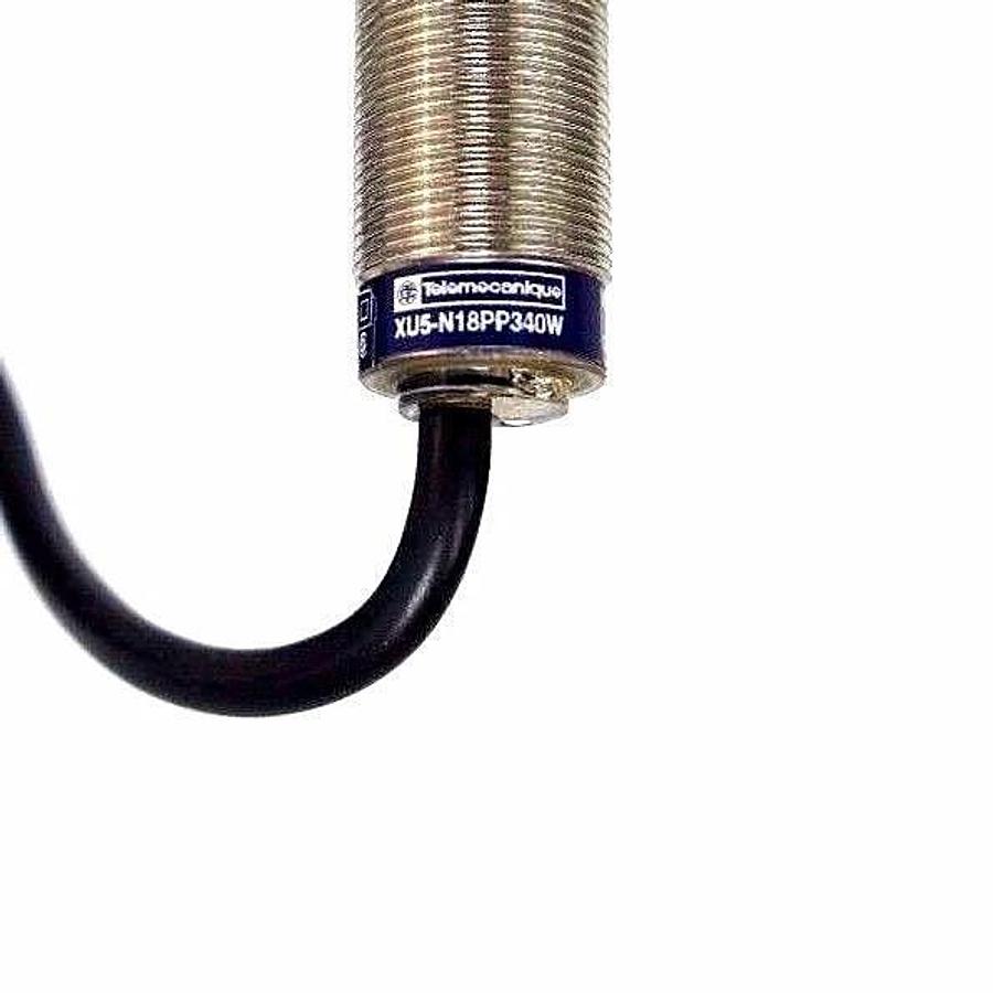 Used NIB TELEMECANIQUE XU5N18PP340W PHOTOELECTRIC SENSOR 072789 UE:12..24V