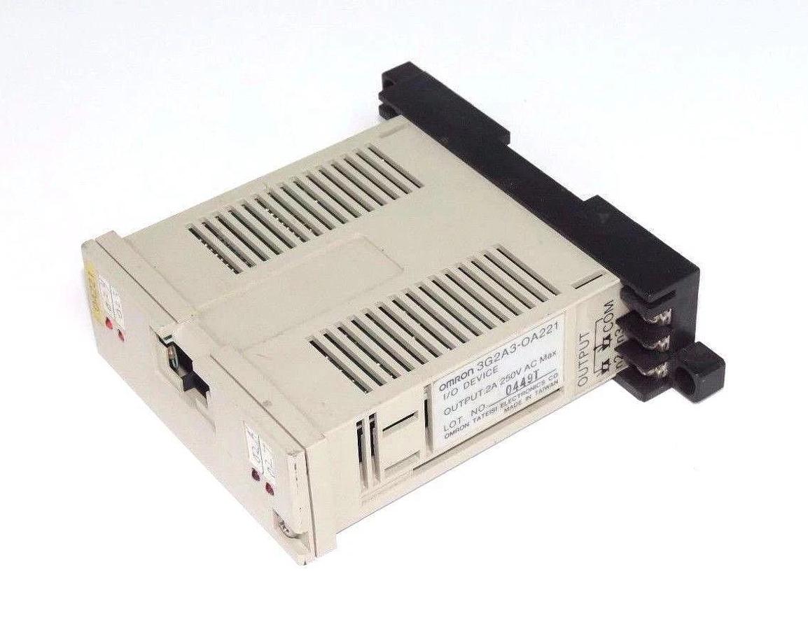 Used LOT OF 2 OMRON 3G2A3-OA221 OUTPUT MODULES 2A 250VAC 3G2A3OA221
