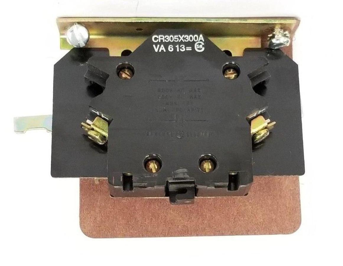 Used GENERAL ELECTRIC CR305X300A AUXILIARY CONTACT 600VAC 250VDC
