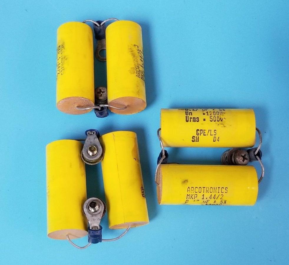 Used LOT OF 6 ARCOTRONICS MKP-1.44/2 CAPACITORS 0.47uF, 1200/500V, MKP1.44/2