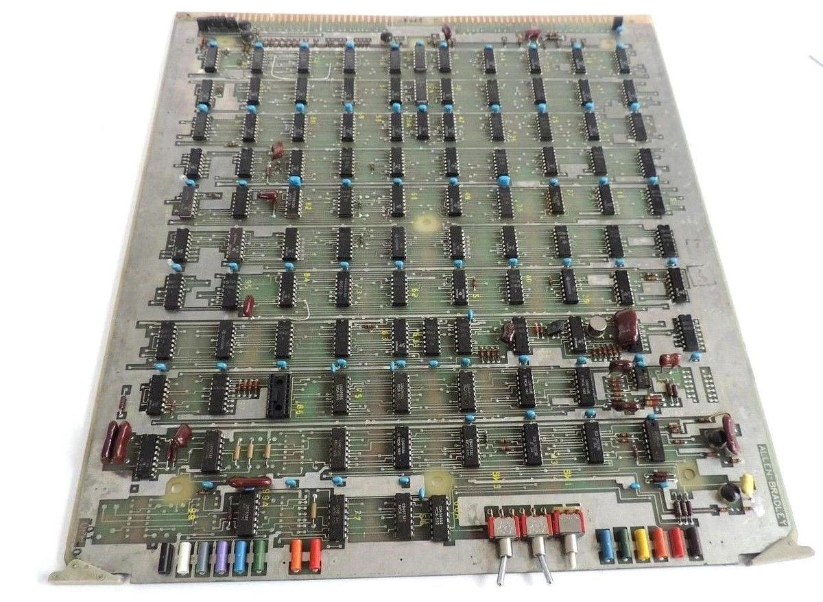 Used ALLEN BRADLEY 634487 INTERFACE MEMORY MODULE ENG - 2