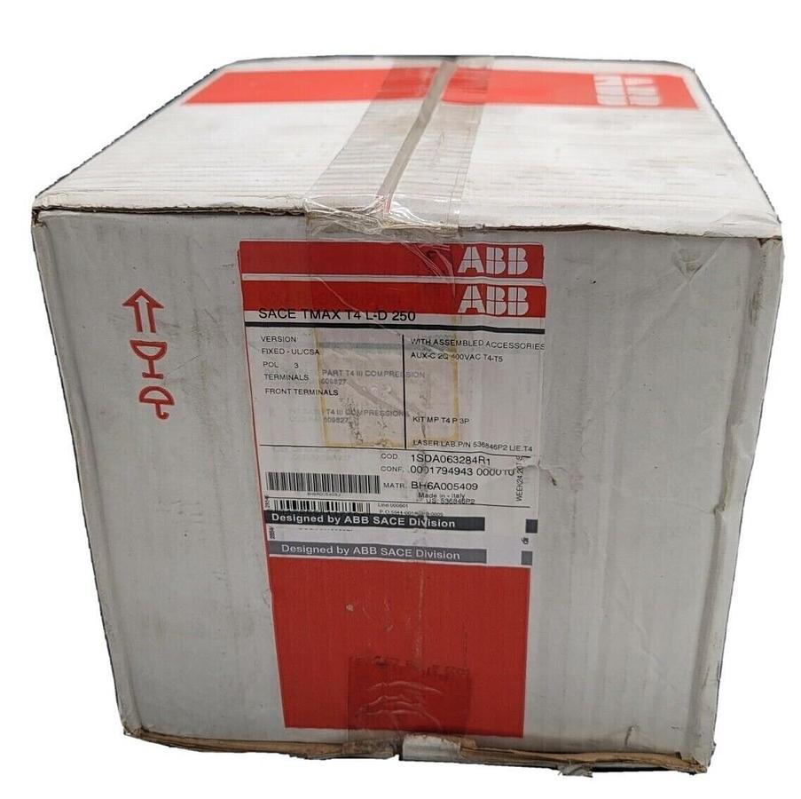 NEW ABB SACE TMAX T4 L-D 250 CIRCUIT BREAKER 1SDA063284R1 W/ ACCESSORIES
