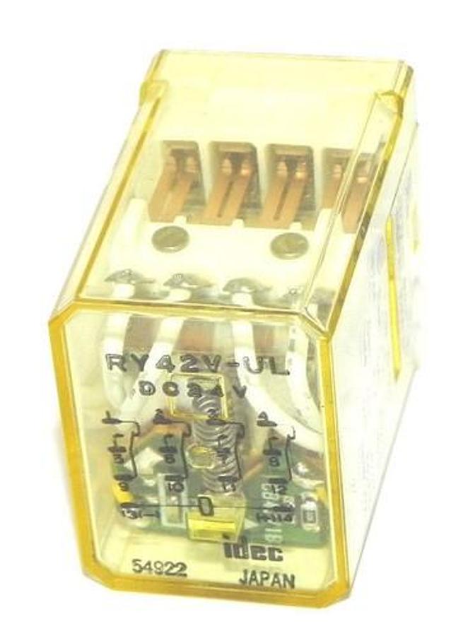 Used IDEC RY42VULDC24V RELAY RY42V-UL DC24V