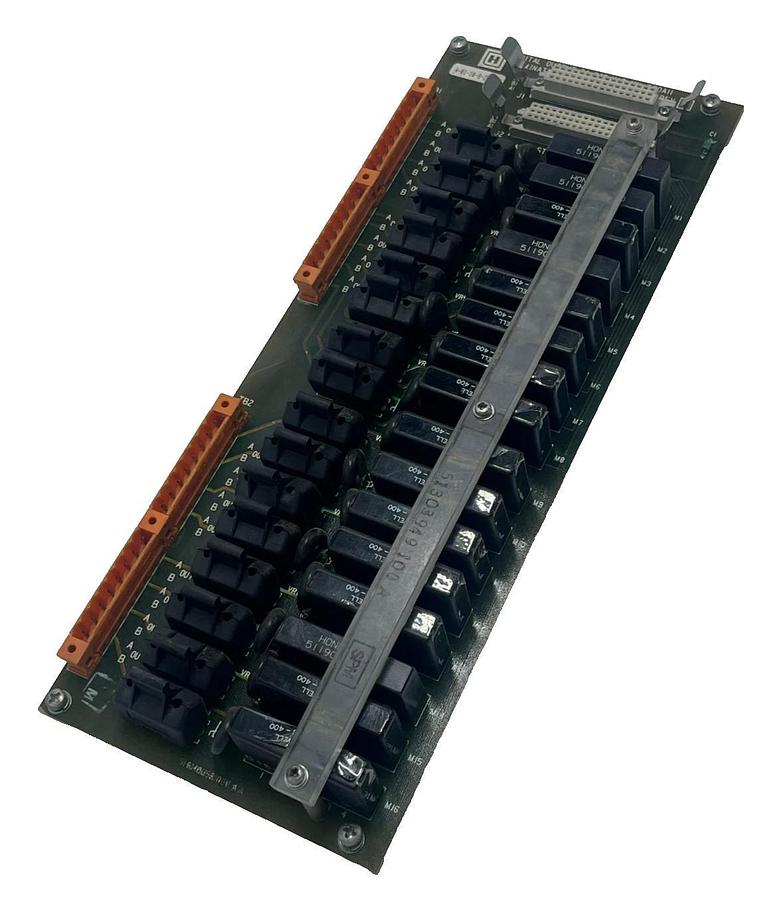 Used HONEYWELL 51401157-100 Rev A Output Board w/ (16) Grayhill 70YY14283 Relays