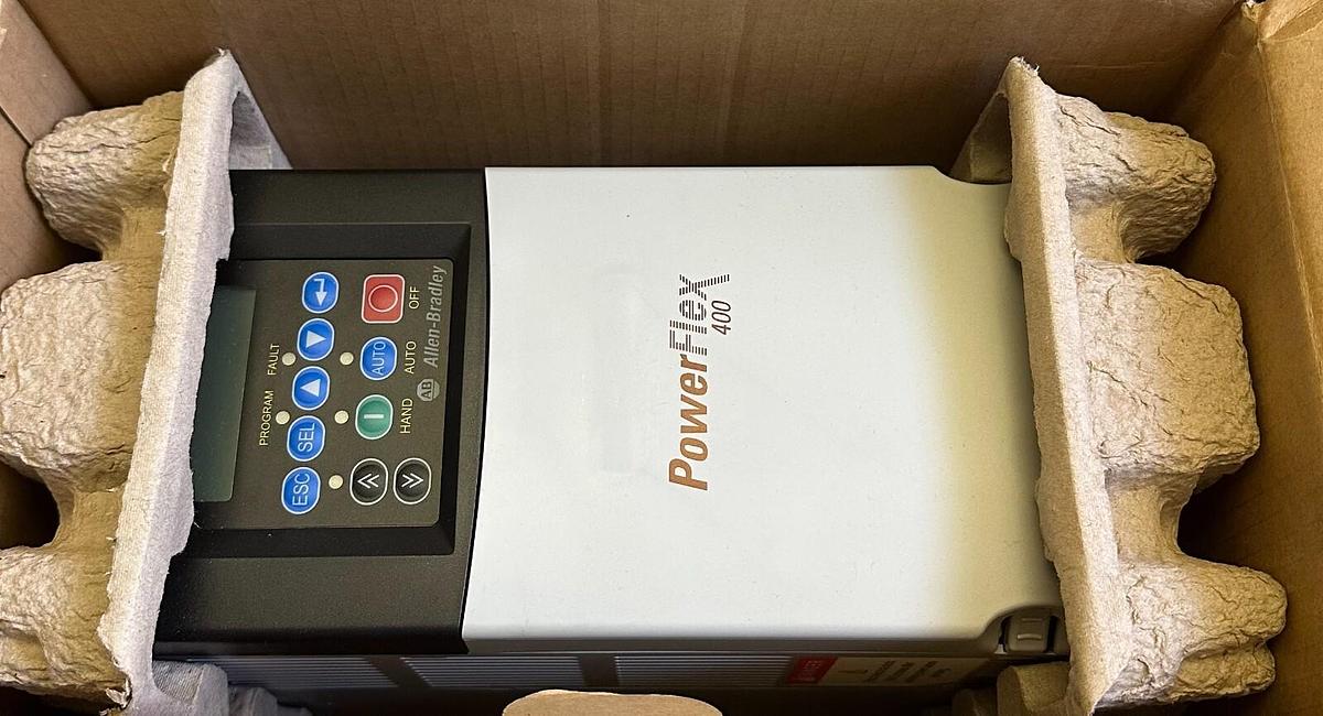 Used NEW ALLEN BRADLEY 22C-D6P0N103 /A PowerFlex 400 AC DRIVE 2.2kW3.0HP 22CD6P0N103