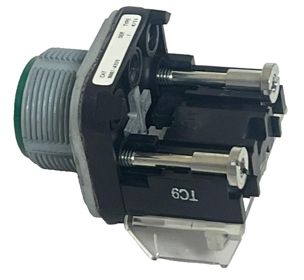 Used ALLEN-BRADLEY 800T-A101 Ser. T Pushbutton GREEN Flush Head 1 N.O. 30mm NSNP