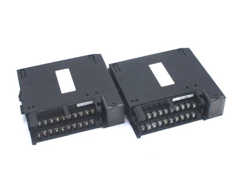 Used LOT OF 2 GE FANUC IC693MDL741C OUTPUT MODULES 12/24VDC, 0.5A, 16 PT NEG