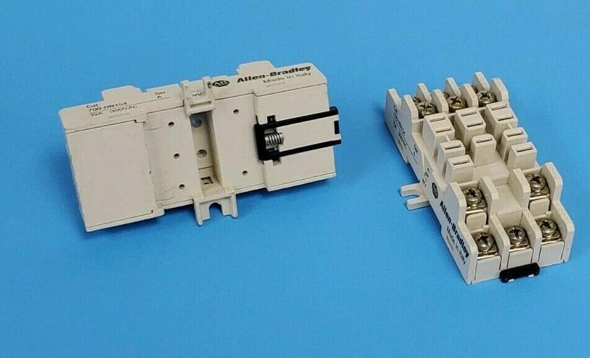 LOT OF 2 NEW ALLEN BRADLEY 700-HN154 RELAY SOCKETS 11-PIN 15 A 300 VAC SER. A