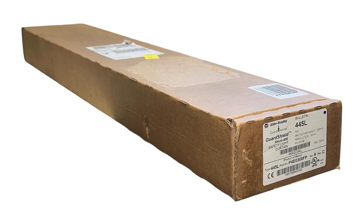 Used ALLEN BRADLEY 445L-P4E0300FP /A GuardShield Micro 400 LIGHT CURTAIN PAIR NSMP
