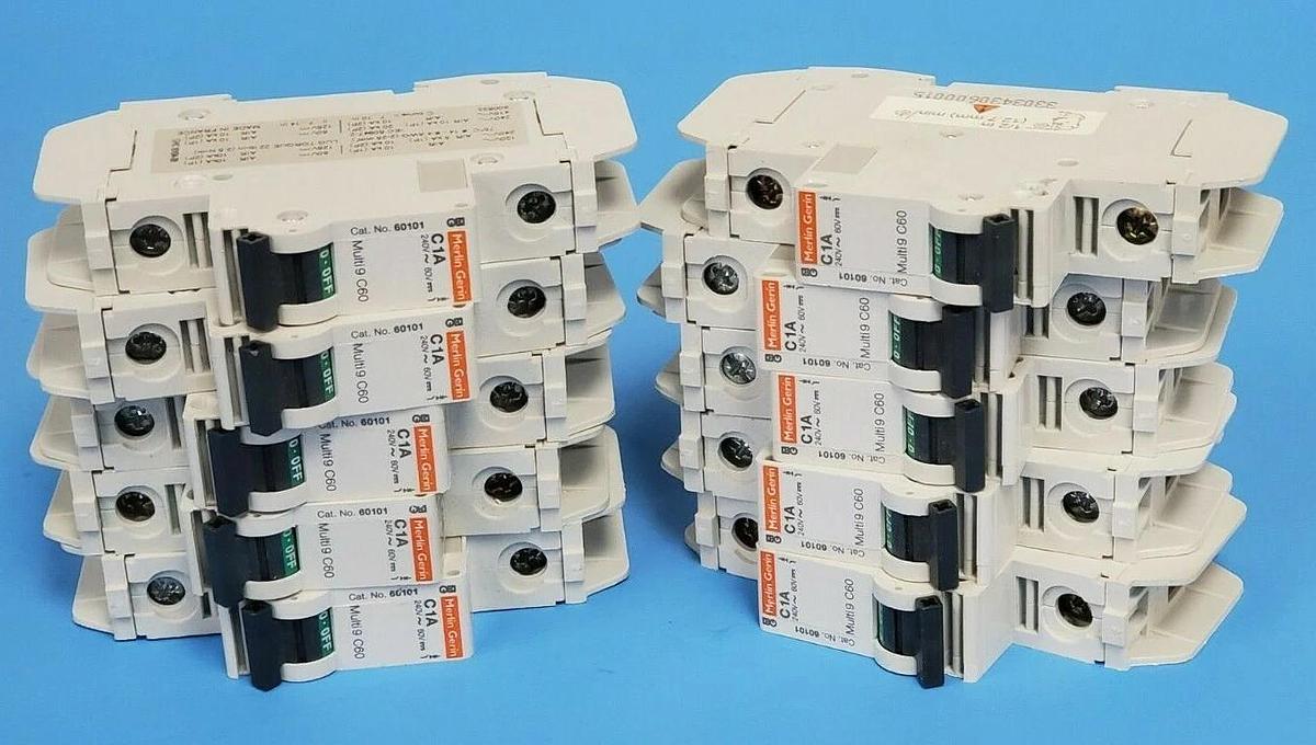 Used LOT OF 10 MERLIN GERIN 60101 CIRCUIT BREAKERS C1A, 240V, MULTI 9 C60