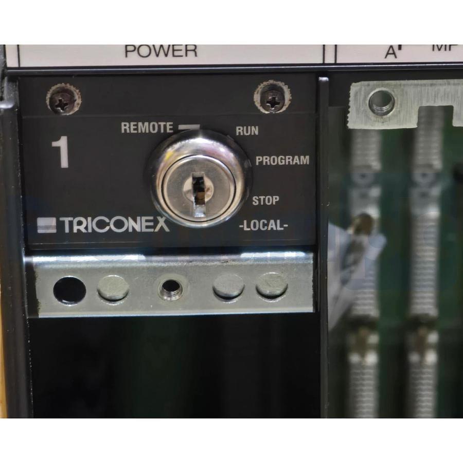 Triconex 8110 EcoStruxure Tricon SIS High Density Main Chassis 3000602-100 NEW