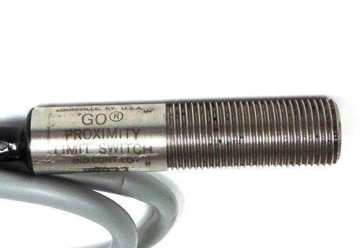Used GO SWITCH 713-460 PROXIMITY LIMIT SWITCH 120/240VAC 125/250VDC 713460