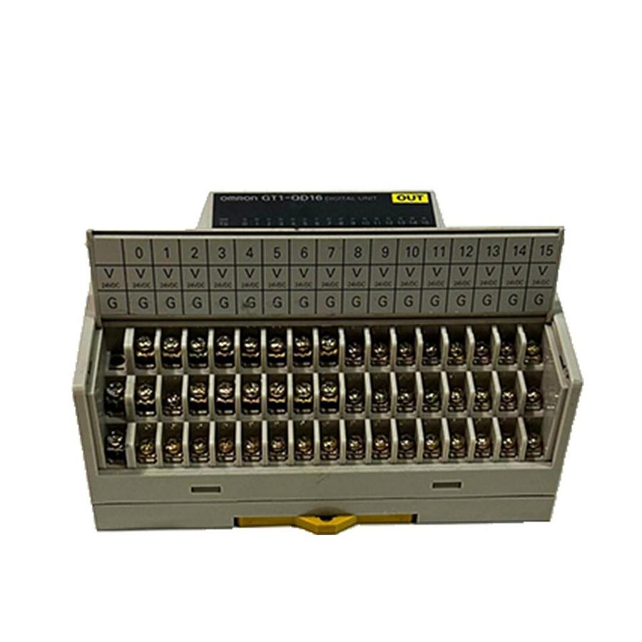 Used OMRON GT1-BSC02 / GT1BSC02 DIGITAL I/O UNIT 24VDC 16 POINTS
