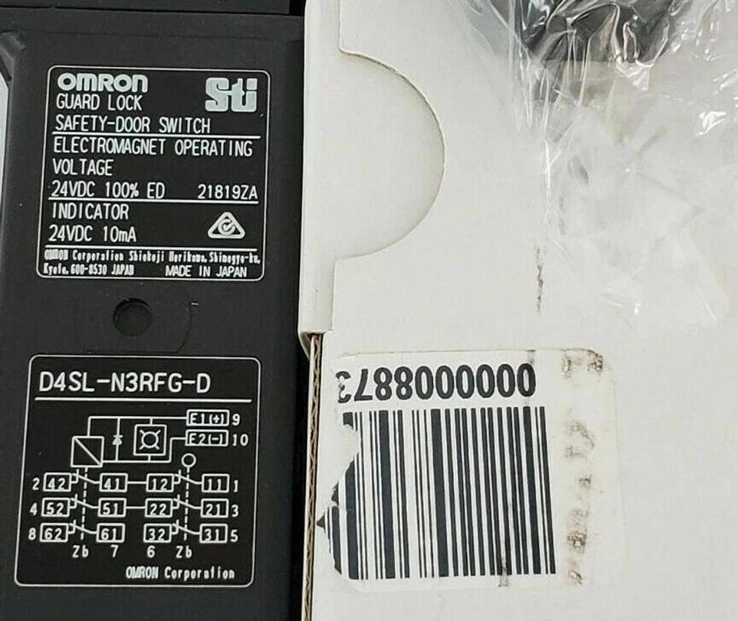 Used NEW OMRON D4SL-N3RFG-D GAURD LOCK SAFETY DOOR SWITCH D4SLN3RFGD