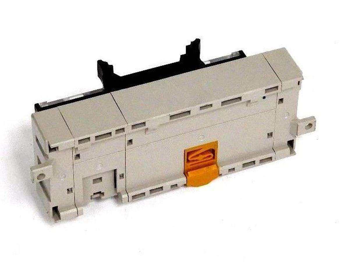 NEW OMRON XW2B-20G5 CONNECTOR TERMINAL 20 POINT XW2B20G5