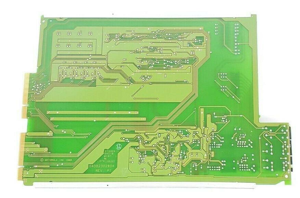 Used MOTOROLA 84D82302W04 REV. P1 CIRCUIT BOARD PTLN4093A 373324-1