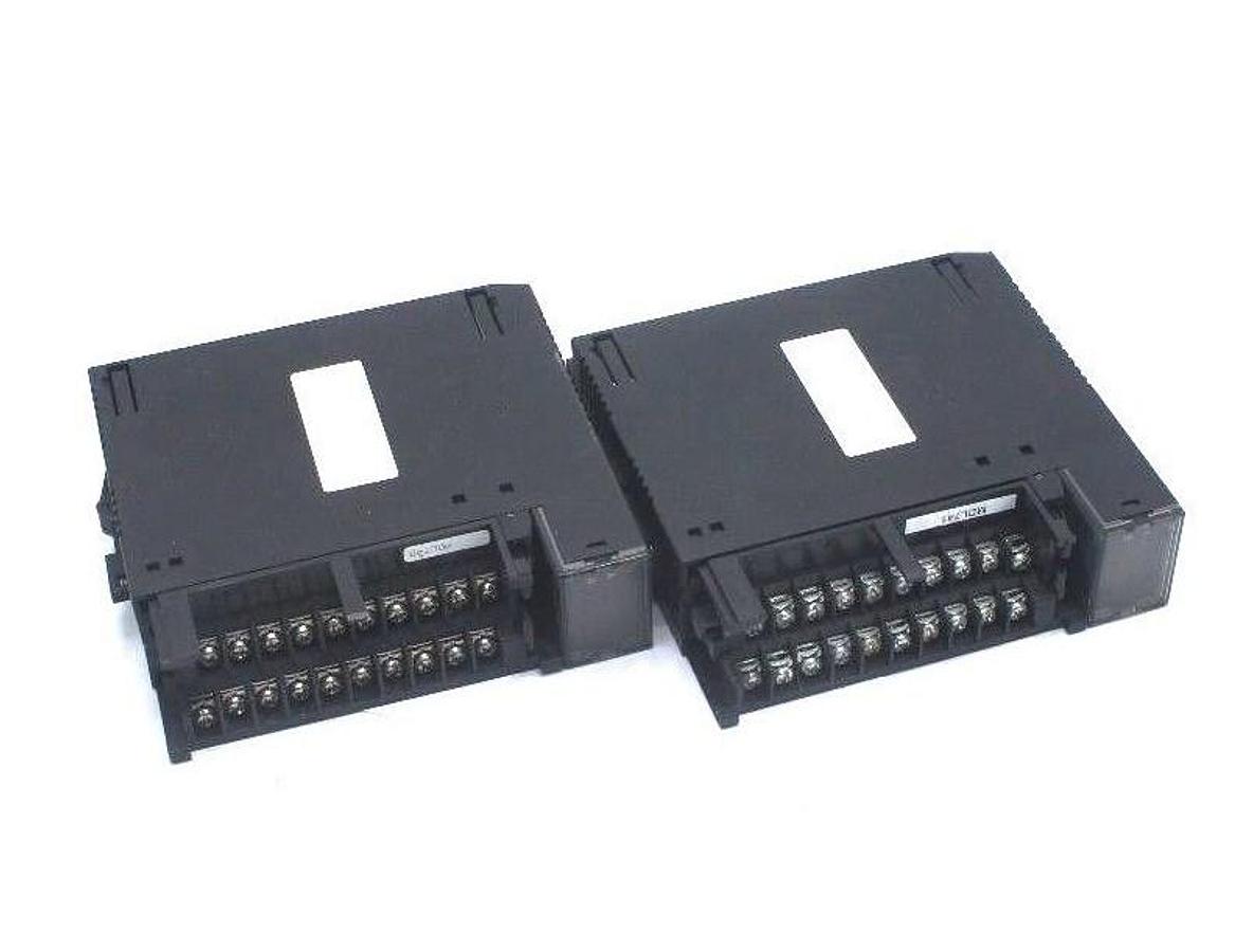 Used LOT OF 2 GE FANUC IC693MDL741C OUTPUT MODULES 12/24VDC, 0.5A, 16 PT NEG