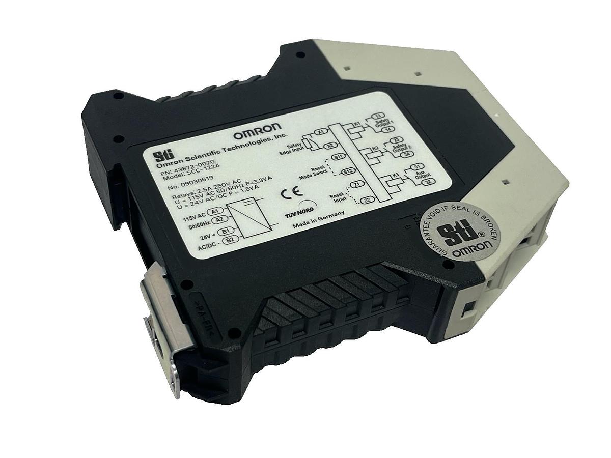 Used Omron SCC-1224 Safety Edge Controller 43872-0020 120/240V AC
