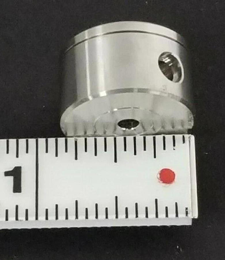 Used LOT OF 2 NEW SHIMADZU 228-35946-91 SEAL HOLDER ASSY, LC-10ATVP, 2283594691