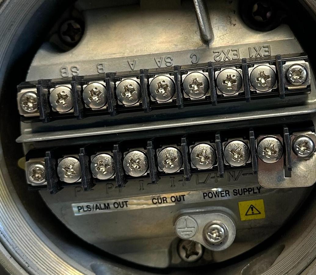 Used YOKOGAWA ADMAG SE SE14-JEH2-A12/FF1/FN1 / SE14 MAGNETIC FLOW CONVERTER 11W USNP